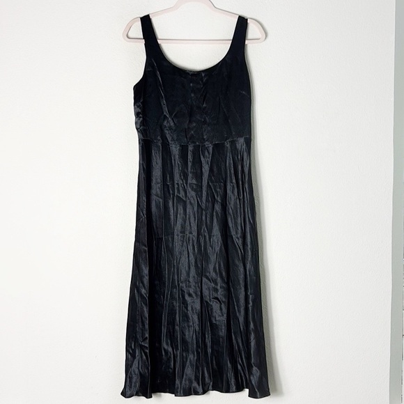 Vince Sleeveless Satin Slip Midi Dress in Black Scoop Neck size 6 - Picture 2 of 10